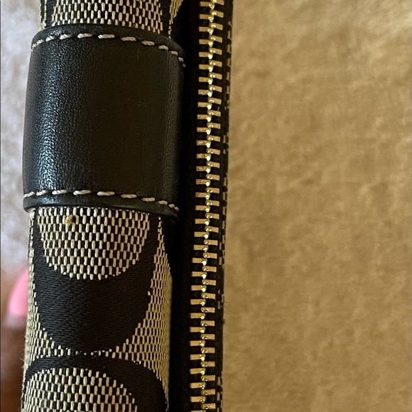 Coach Envelope Wallet - Picture 3 of 5